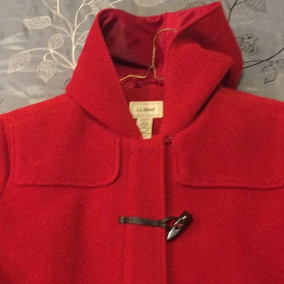 LL BEAN RED 3/4 LENGTH COAT  WORN - Picture 2 of 7